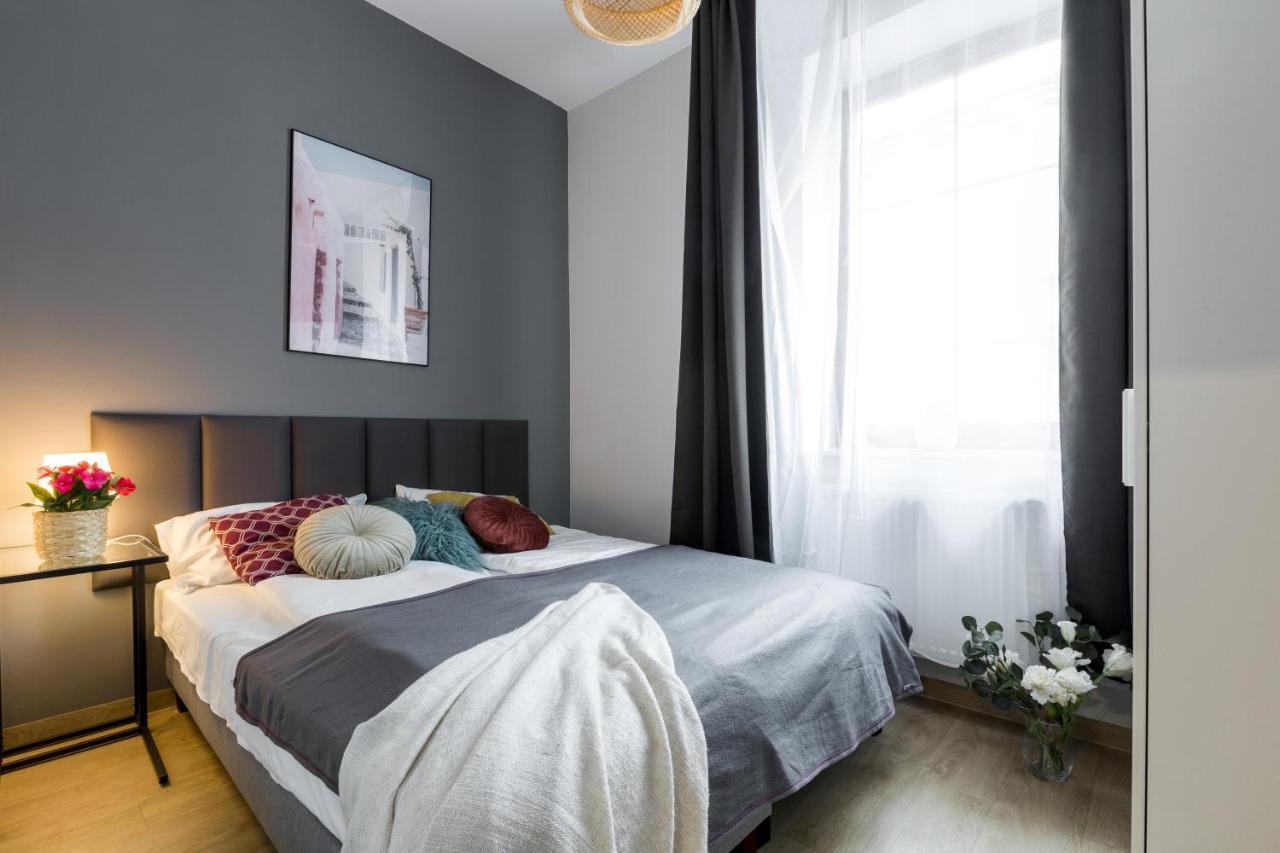 Kazimierz Friendhouse Apartments คราคูฟ ภายนอก รูปภาพ