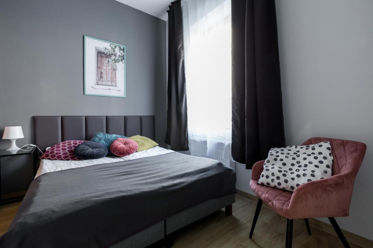 Kazimierz Friendhouse Apartments คราคูฟ ภายนอก รูปภาพ