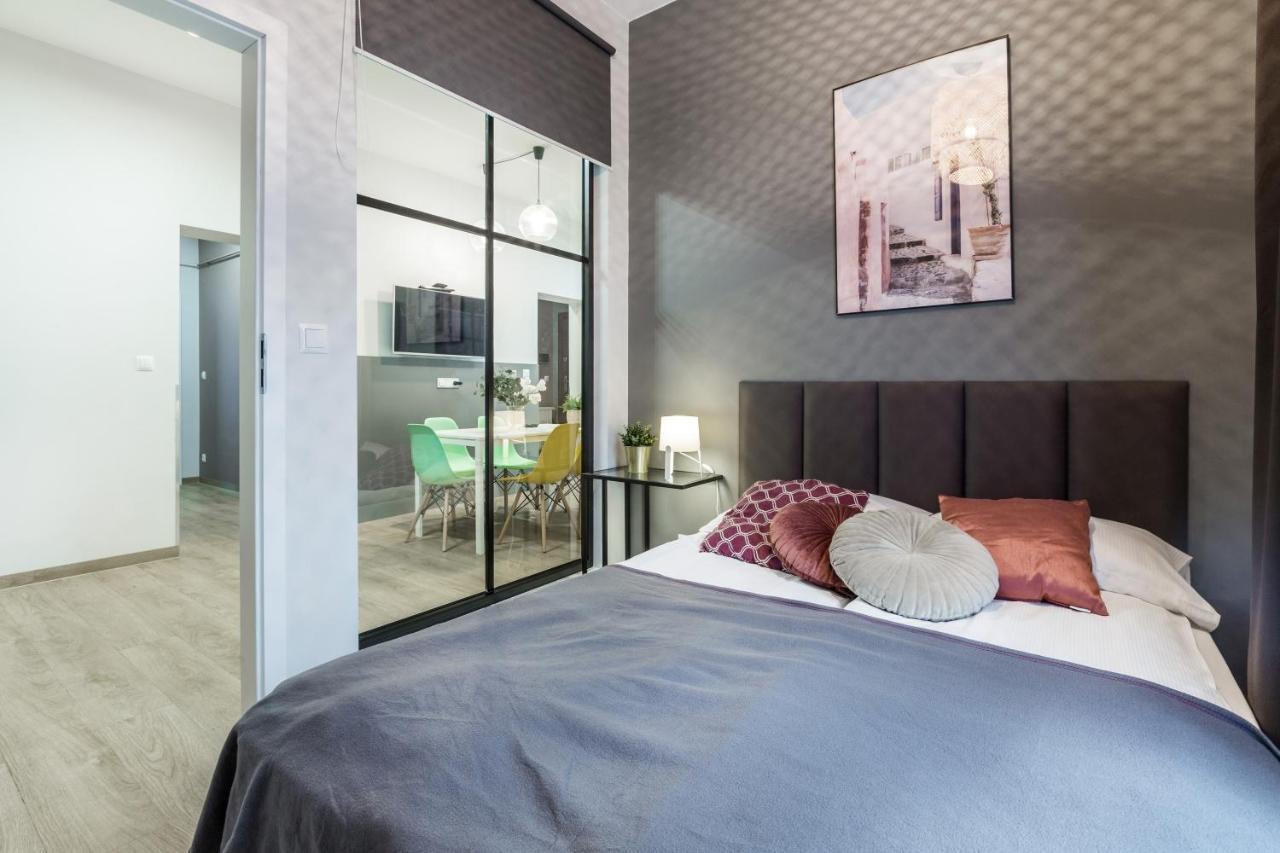 Kazimierz Friendhouse Apartments คราคูฟ ภายนอก รูปภาพ