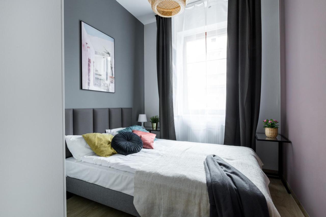 Kazimierz Friendhouse Apartments คราคูฟ ภายนอก รูปภาพ