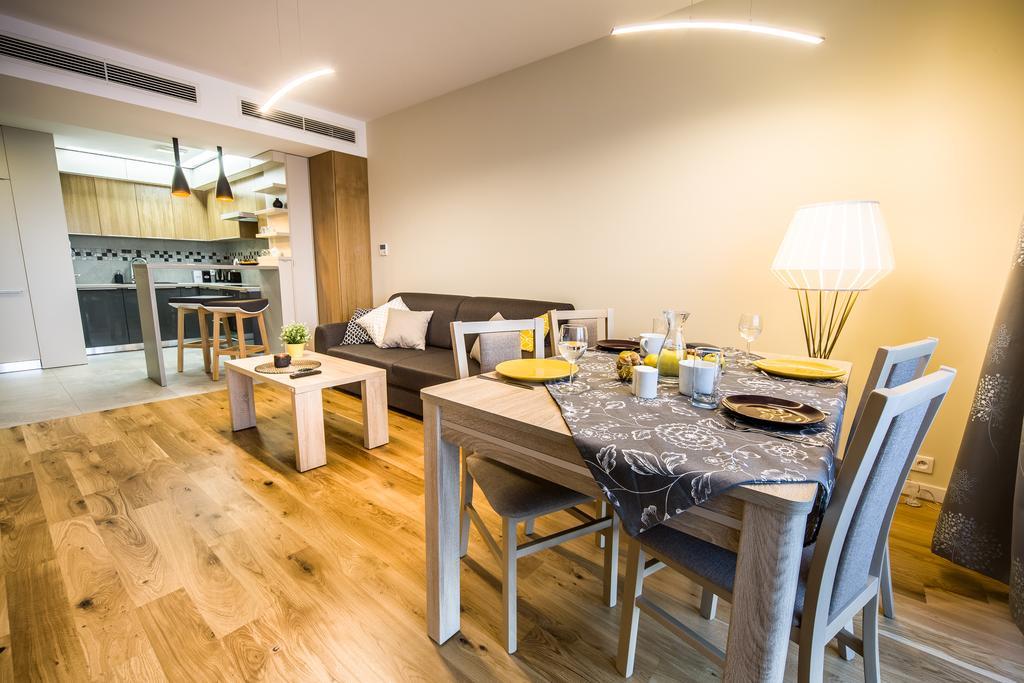 Kazimierz Friendhouse Apartments คราคูฟ ภายนอก รูปภาพ