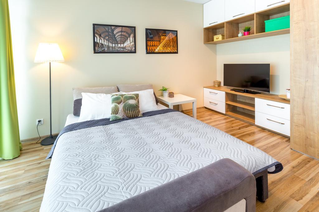 Kazimierz Friendhouse Apartments คราคูฟ ภายนอก รูปภาพ